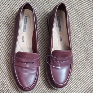 Clarks Women's Burgundy Loafers